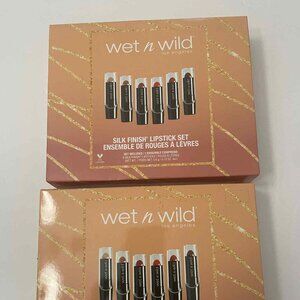 Set of 2 Wet and Wild Silk Finish lipstick sets- NIB